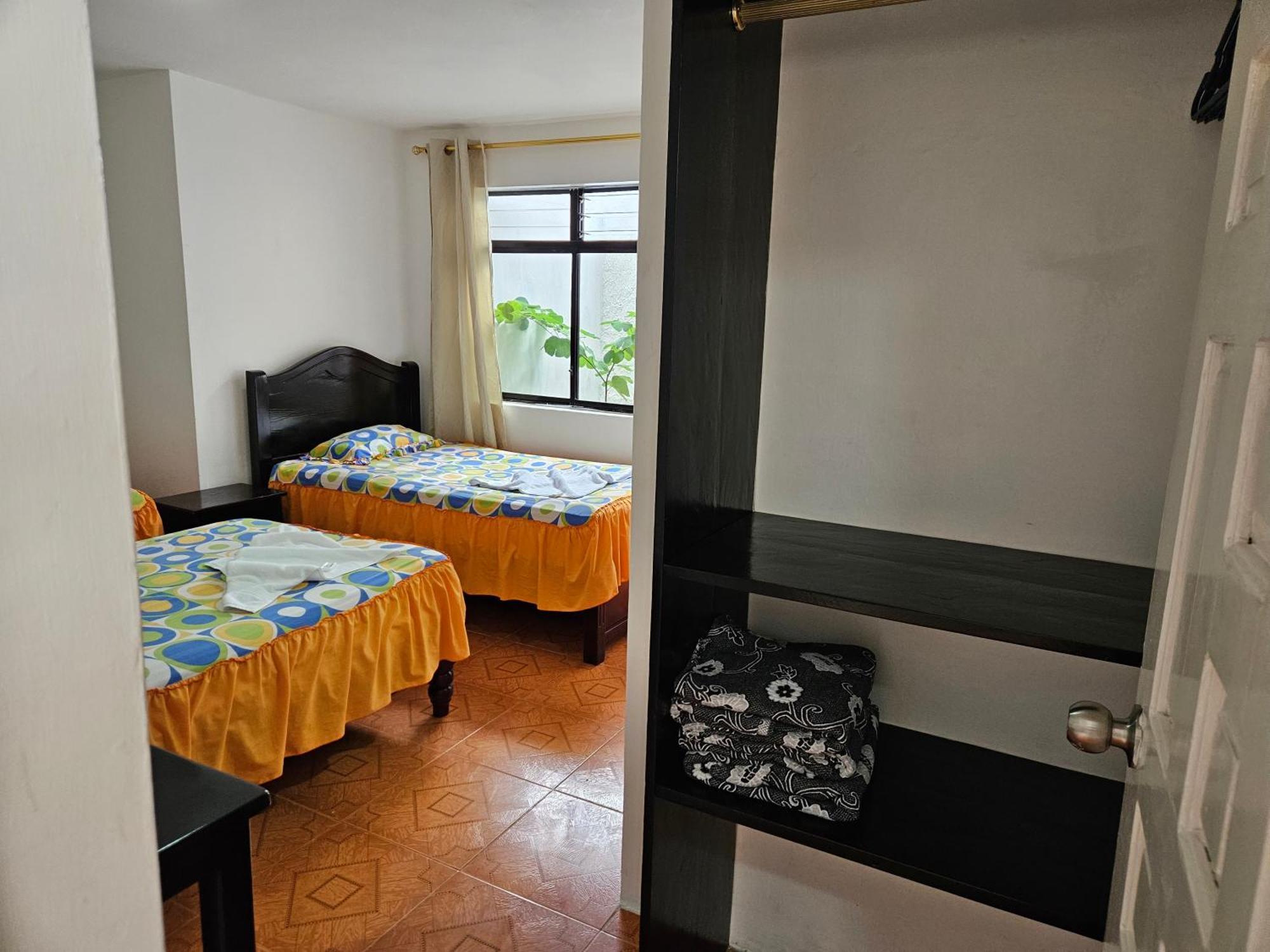 Hostal Cerro Azul Hotel Puerto Villamil Kültér fotó