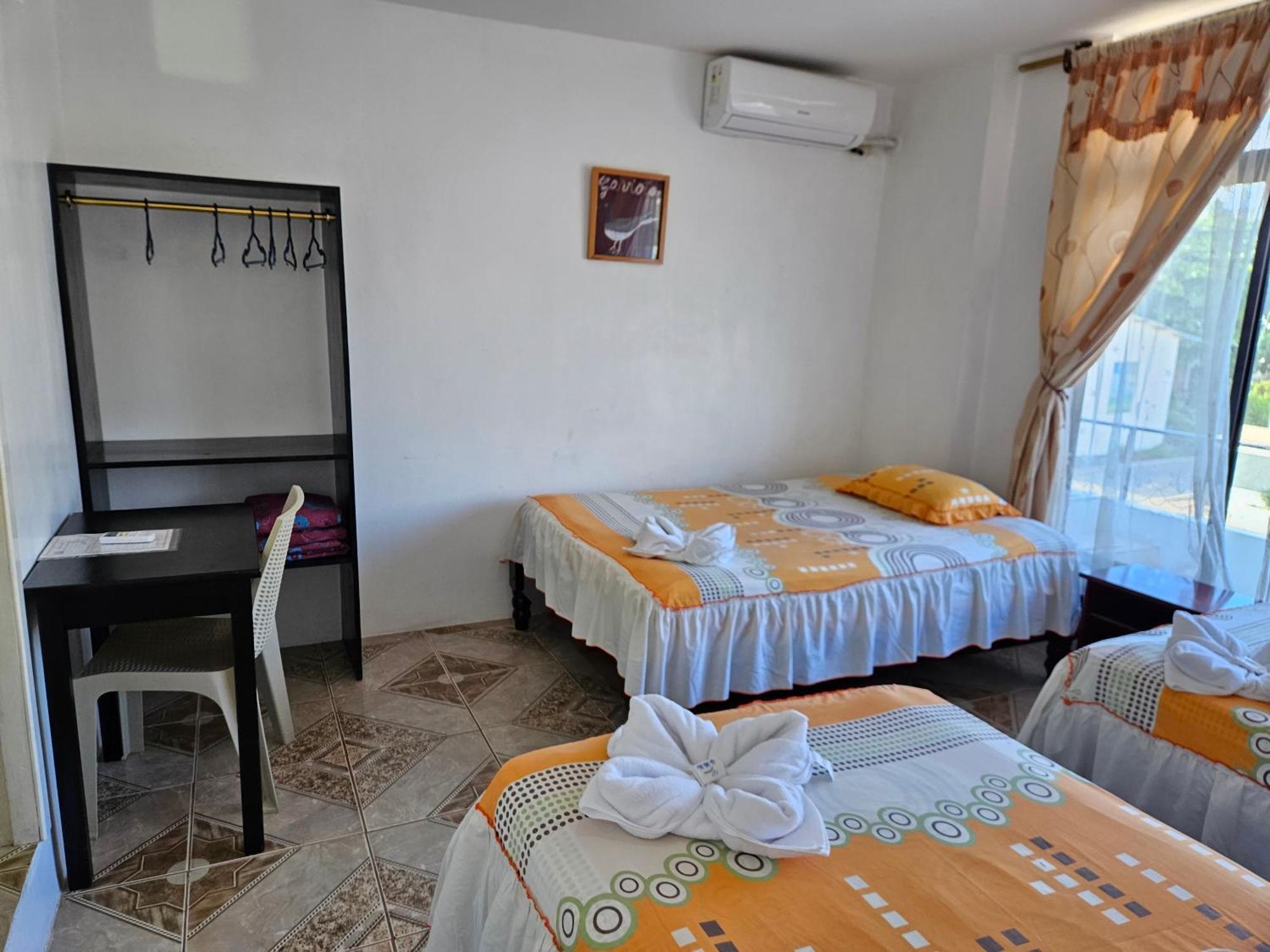 Hostal Cerro Azul Hotel Puerto Villamil Kültér fotó