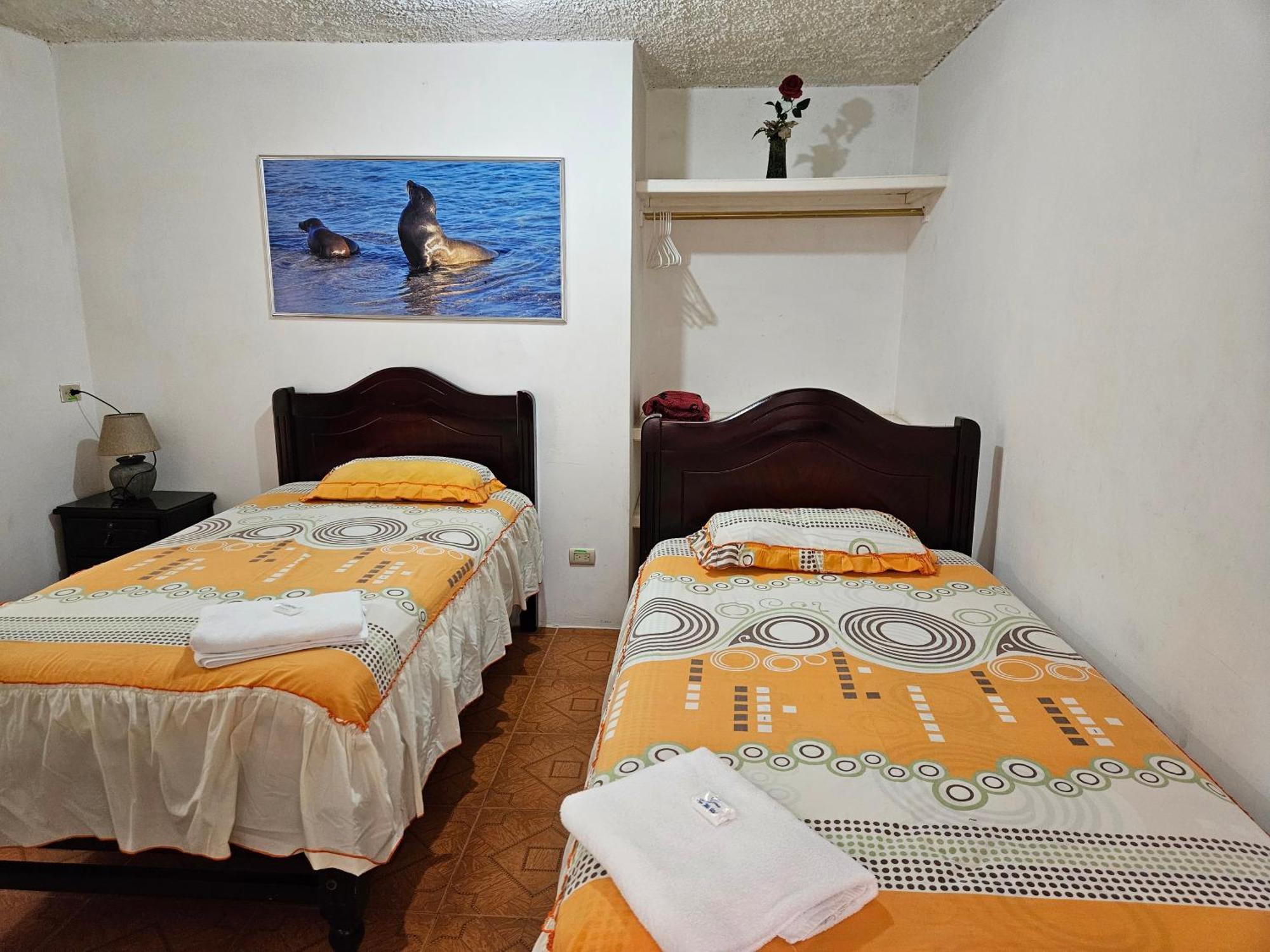 Hostal Cerro Azul Hotel Puerto Villamil Kültér fotó