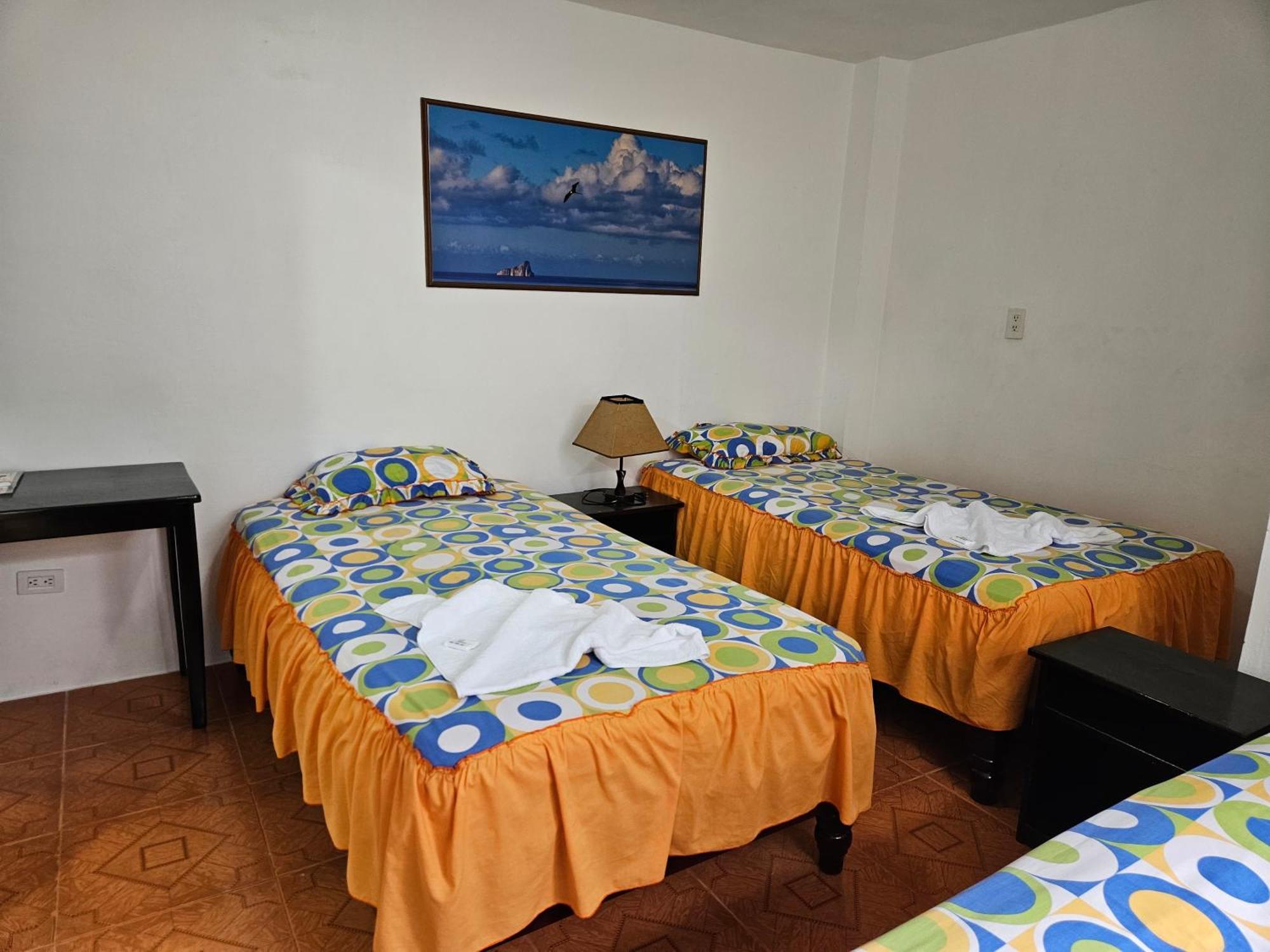 Hostal Cerro Azul Hotel Puerto Villamil Kültér fotó