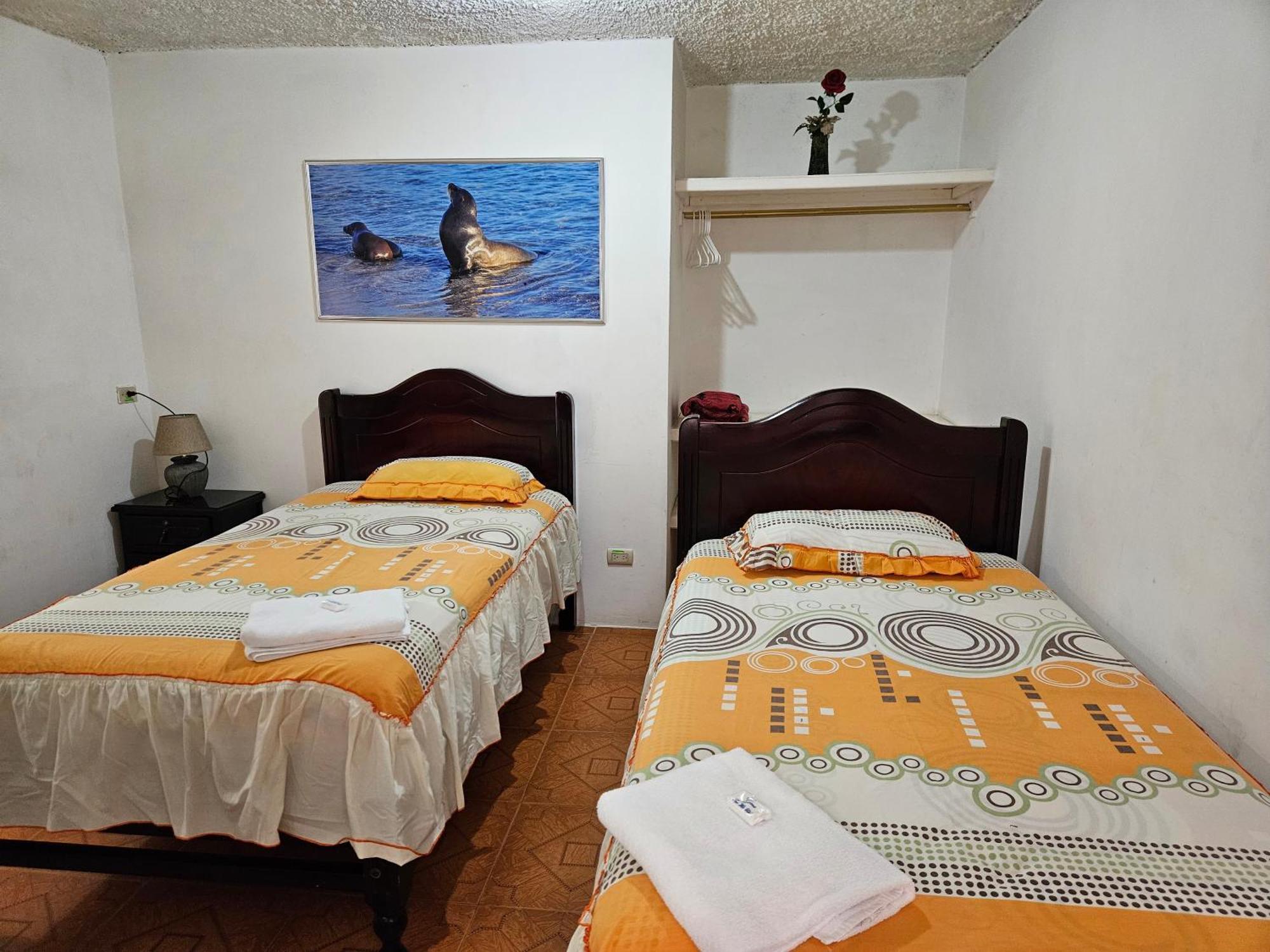 Hostal Cerro Azul Hotel Puerto Villamil Kültér fotó